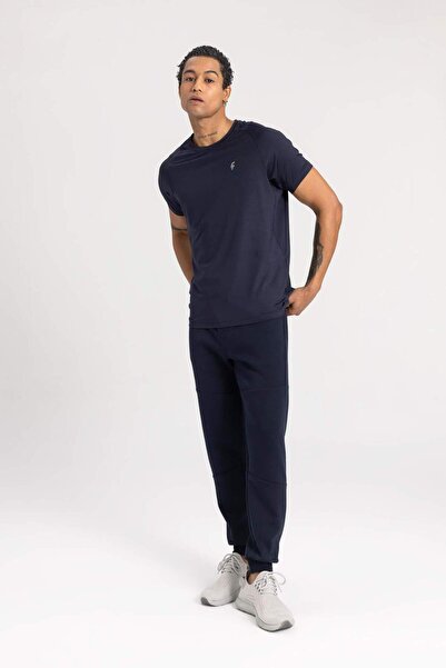 DeFacto DeFactoFit Standard Fit Crew Neck Sportovní tričko s krátkým rukávem B4759AX24SP