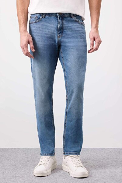 DeFacto Pedro Slim Fit Dar Kalıp Normal Bel Dar Paça Jean Pantolon 25k801t03227