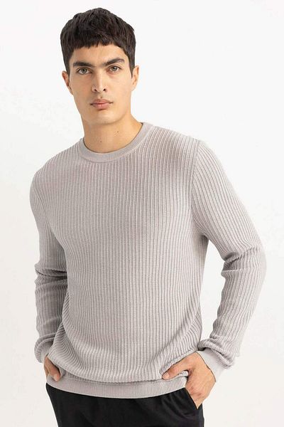 DeFacto Standard Fit Regular Cut Crew Neck Basic Plain Knitwear Sweater B9707Ax24Sp