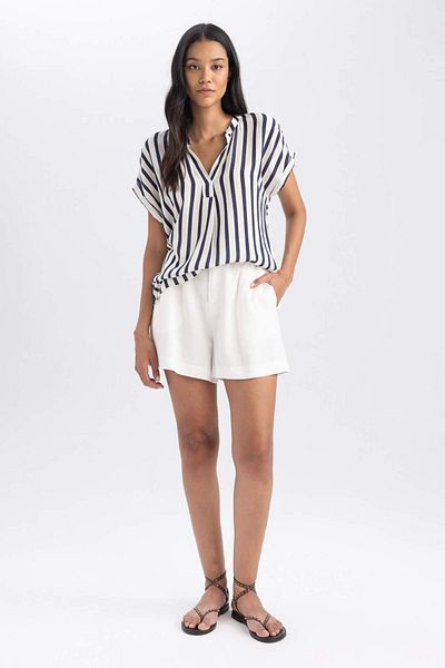 DeFacto Regular Fit Crew Neck Crinkle Fabric Short Sleeve Blouse U5300Az23Sm