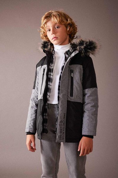 DeFacto Boy's Water Repellent Hooded Detachable Faux Fur Fleece Lined down Coat A2726A823Wn