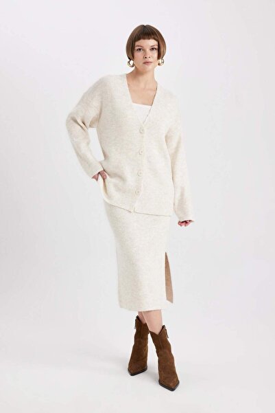 DeFacto Oversize Wide Fit Knoflík s výstřihem do V Pletený svetr B3782AX23WN