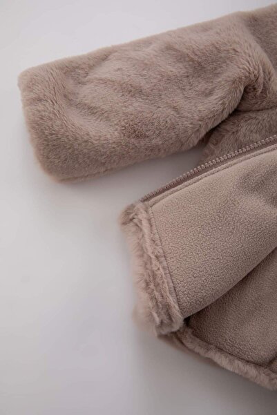 DeFacto Kız Bebek Kapüşonlu Pelüş Mont A2467A523AU