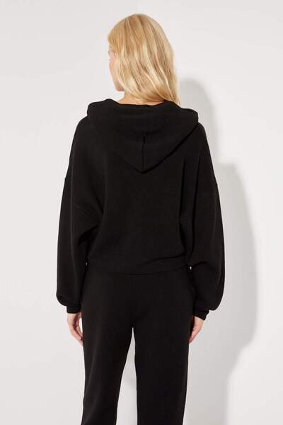 DeFacto Oversize Geniş Kalıp Kapüşonlu Kazak R1700AZ23AU