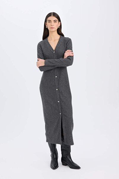 DeFacto Bodycon Vücudu Saran Basic Düz V Yaka Düğmeli Fitilli Kaşkorse Midi Uzun Kollu Elbise B3261AX23AU