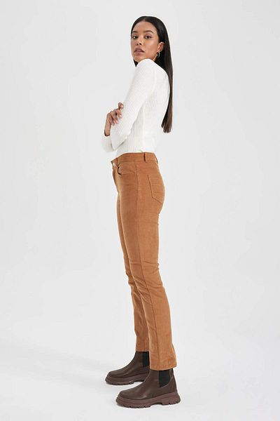DeFacto Carmela High Waist Standard Leg Pocket Corduroy Trousers S0611Az23Wn