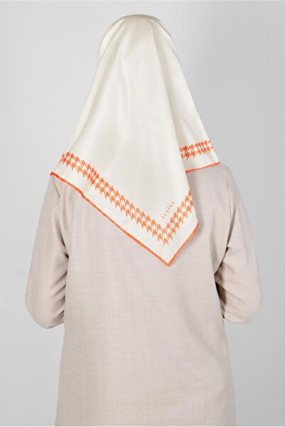 Alvina Ψηφιακό ίσιο κασκόλ ALVİNA 8137 - Κοπή και μοντέλο