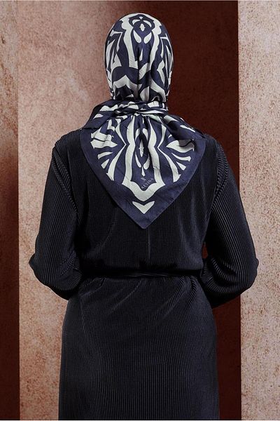 Alvina Alvina Patterned Scarf - 8439 Model