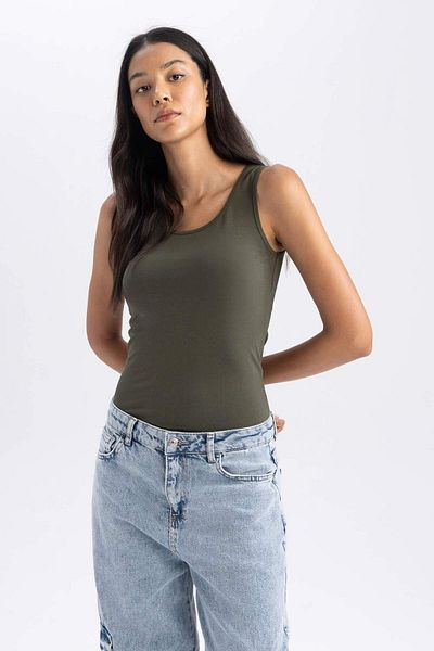 DeFacto Slim Fit Slim Fit Undershirt B0652Axns
