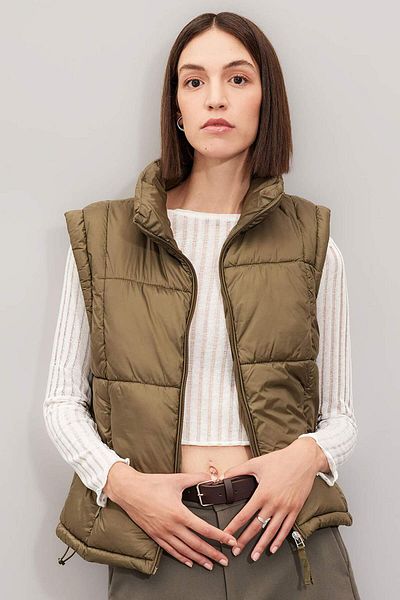 DeFacto Water Repellent Zippered Quilted Puffer Vest - A0979Ax23Au