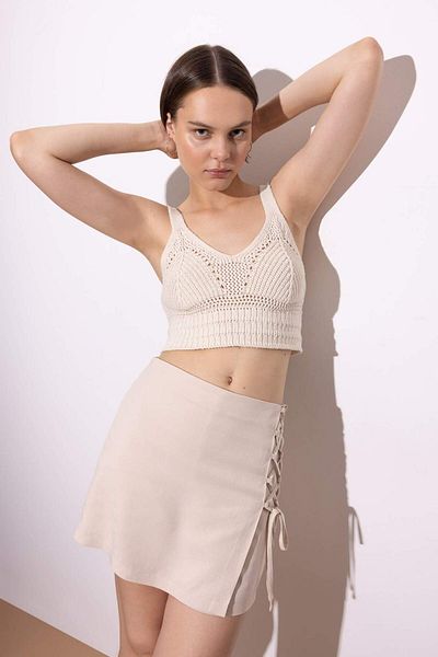 DeFacto Slim Fit Slim Fit V-Neck Strap Knitted Crochet Undershirt A8433Ax23Sm