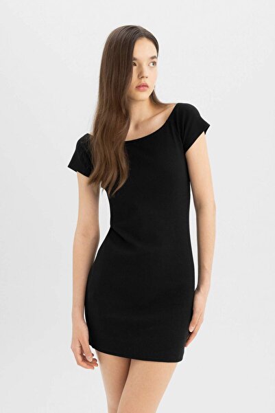 DeFacto Coool Bodycon Vücuda Oturan Kayık Yaka Basic Düz Fitilli Kaşkorse Kısa Kollu Mini Elbise A7362AX23S