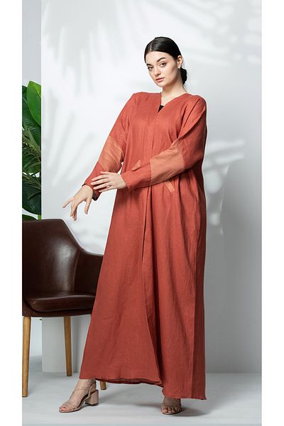 outline The Shafaq Abaya is environmentally friendly.