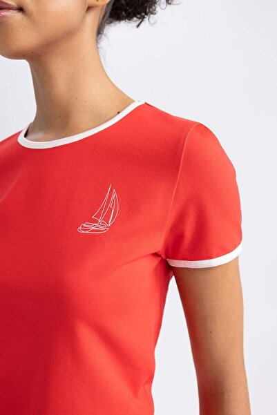 DeFacto DeFactoFit Cropped Fit Bisiklet Yaka Sporcu Kısa Kollu Tişört A7034AX23HS