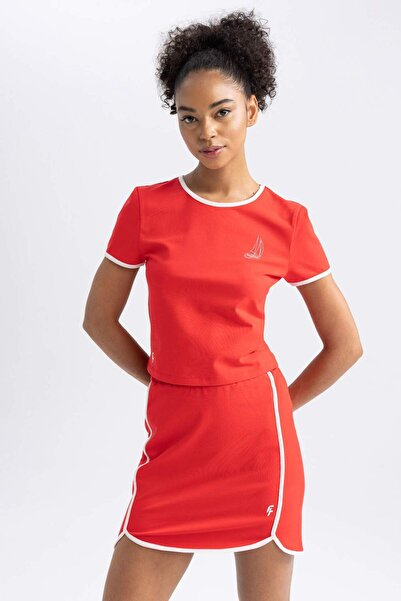 DeFacto DeFactoFit Cropped Fit Bisiklet Yaka Sporcu Kısa Kollu Tişört A7034AX23HS