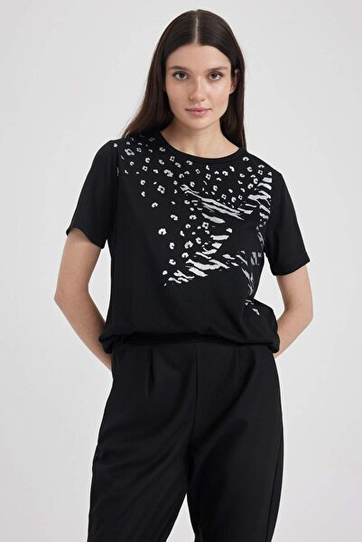 DeFacto Regular Fit Bisiklet Yaka Yıldız Desenli Kısa Kollu Tişört Z6449AZ23SP