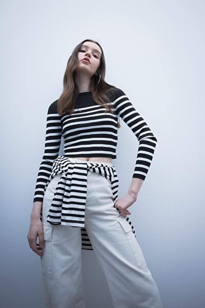 DeFacto Pulover crop cu dungi Slim Fit cu decolteu rotund A5953AX23SP