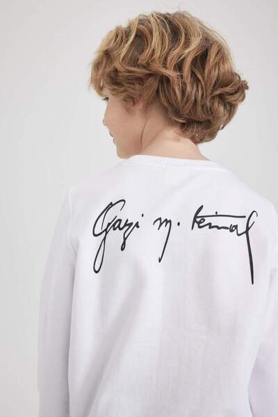 DeFacto Hanorac roșu cu decolteu rotund cu imprimeu Ataturk pentru băiat Z768...