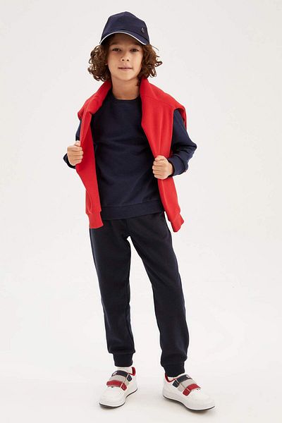 DeFacto Boy's Crew Neck Thick Sweatshirt Z4750A623Sp