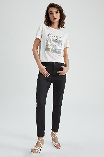 DeFacto Regular Fit Crew Neck Short Sleeve T-Shirt Z9062Az23Sp
