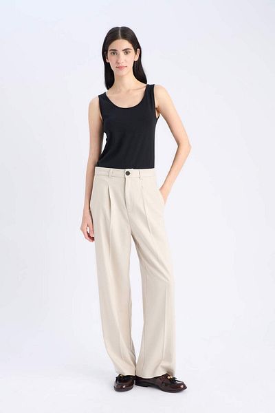 DeFacto Slim Fit Slim Fit Gât în ​​U Basic Solid Singlet I1059AZ23SM