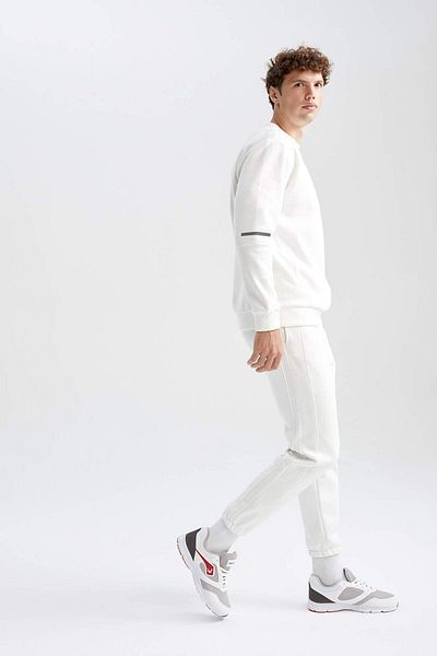 DeFacto Defactofit Standard Fit Waist Lace-Up Elastic Leg Basic Plain Pocket Jogger Sweatpants Y2283Az22Au