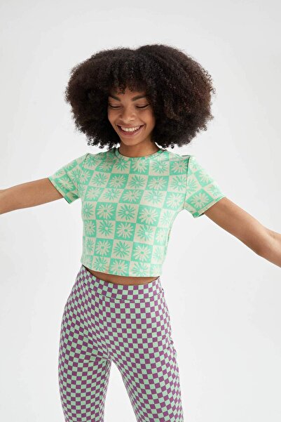 DeFacto Přiléhavé tričko s krátkým rukávem s retro vzorem Crew Neck X4845AZ22SM