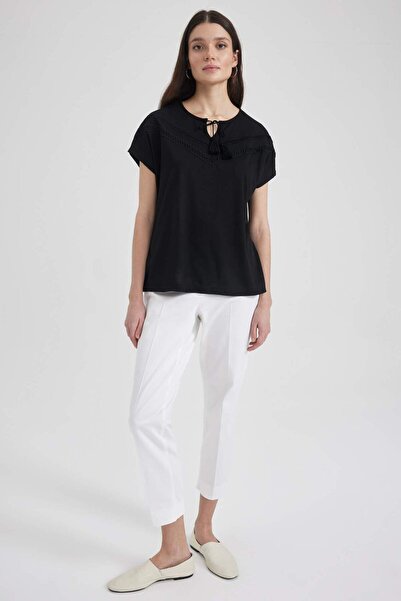 DeFacto Regular Fit Bisiklet Yaka Bağlama Detaylı Kısa Kollu Tişört X4976AZ22SP