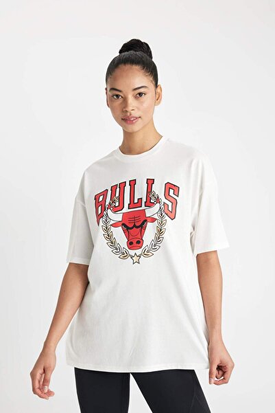 DeFacto DeFactoFit NBA Chicago Bulls Oversize Fit Crew λαιμόκοψη κοντομάνικο μπλουζάκι X2978AZ22SM