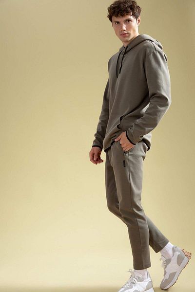 DeFacto Defactofit Jogger Sweatpants Slim Fit Tight Fit Elastic Waist with Pockets Straight Leg S3309Az22Sp