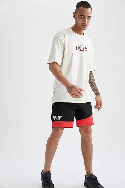 DeFacto Fit Nba Chicago Bulls Licensed Oversize Fit Crew Neck 100% Cotton T-shirt