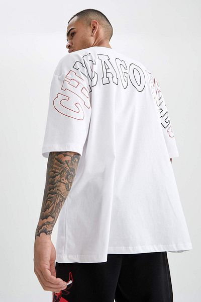 DeFacto Nba Chicago Bulls Licensed Short Sleeve Oversized T-Shirt T7064Az21Sp