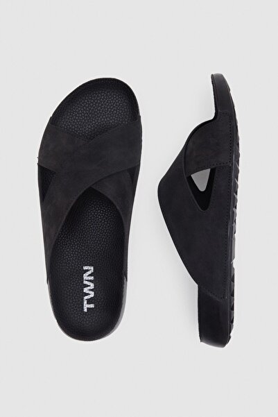 Twn Черни чехли с кръстосани презрамки