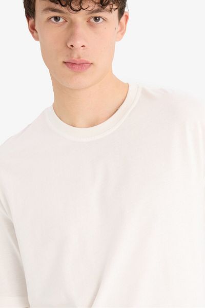 DeFacto Oversize Wide Fit Crew Neck Basic Plain Short Sleeve 100% Cotton T-Shirt T7037Az21Sp