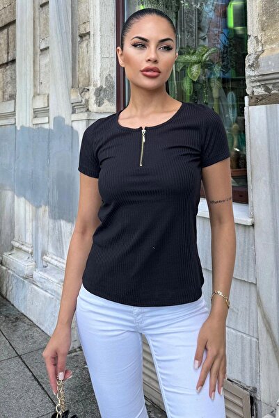 NEW LAVİVA Μαύρη γυναικεία μπλούζα - κοντό μανίκι, γιακάς με φερμουάρ, ύφασμα με ραβδώσεις, άνετο μπλουζάκι