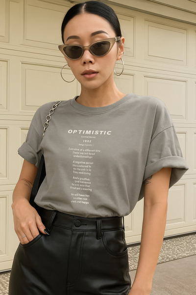 E-ROMA تي شيرت مطبوع كبير الحجم