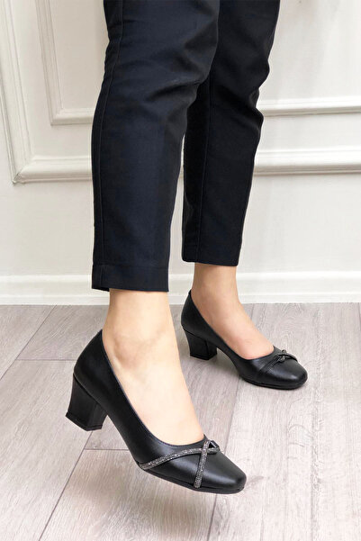 Nur Rose Kadın Siyah Taşlı Parlak Fincan Kısa Kalın Topuklu Rahat Günlük Anat...