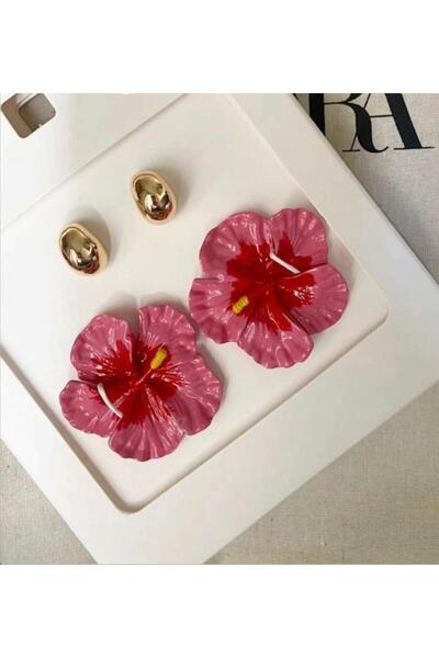 Xui Zra Model Earrings
