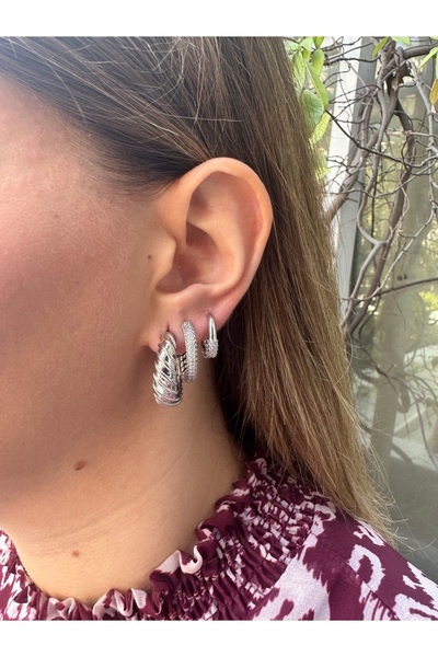 MODA 3’lü Gümüş Renk Çelik Halka Küpe Seti - Taşlı ve Kabartma Desenli