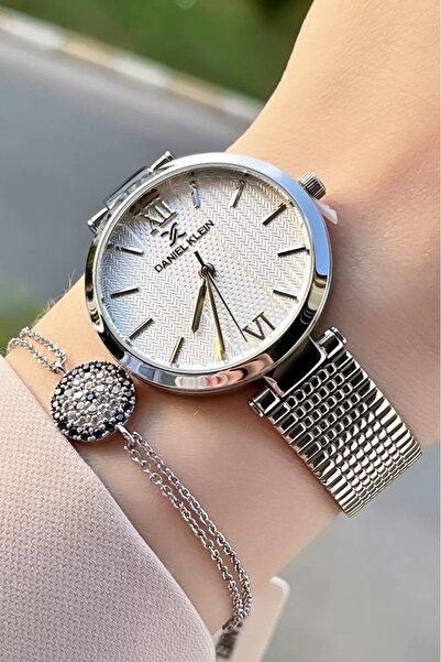 Daniel Klein Metalik Renk 34 Mm Kadın Kol Saati Ve Hediye Bileklik