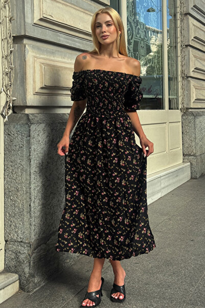 VAGGON Γυναικείο φόρεμα με μαύρο φλοράλ σχέδιο με λαιμόκοψη Madonna και ραφές Vs00368