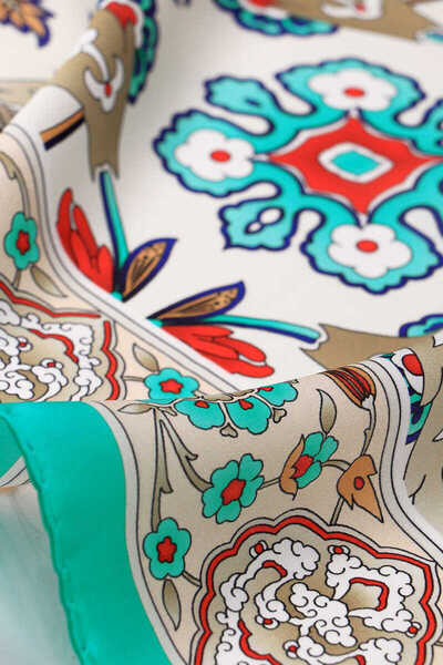 Bursa İpek Water Green Cream Μεταξωτό μαντίλι με σχέδιο Ephesus