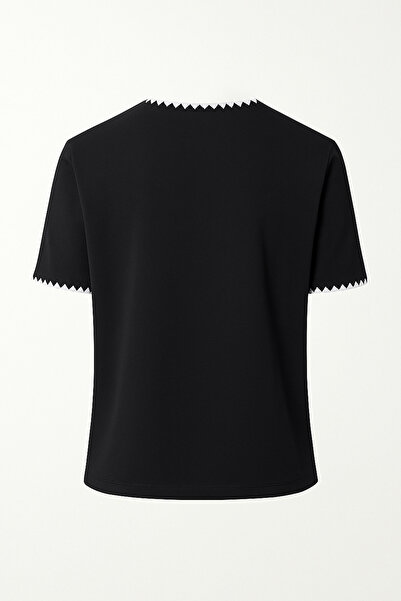 VAGGON Women's Black Embroidered Single Pocket T-Shirt Vs00164