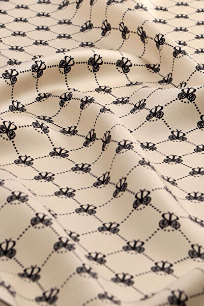 Bursa İpek Μεταξωτό μαντήλι με σχέδιο πεταλούδας εκρού