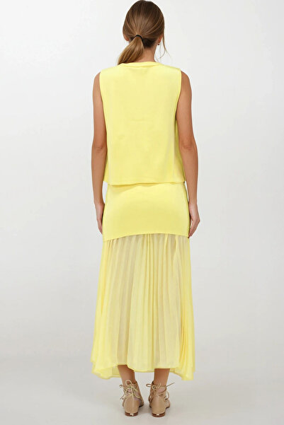 VAGGON Women's Yellow Buttoned Vest and Pleated Design Skirt Knitwear Suit Vs00260