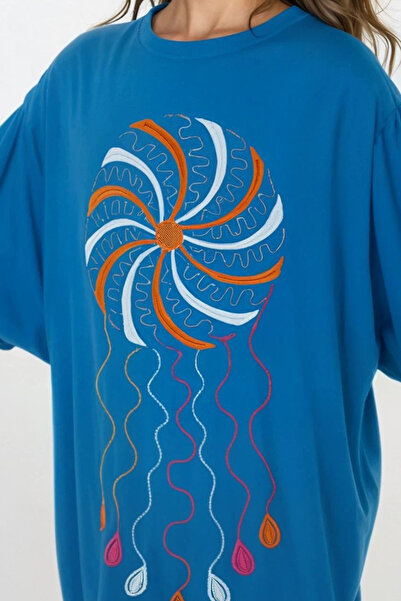 VAGGON Γυναικείο φόρεμα INDIGO με διπλή τσέπη με κέντημα με κουμπιά σε μεγάλο μέγεθος VS00327