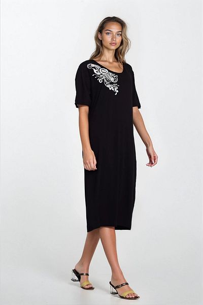 VAGGON Rochie de damă neagră cu broderie florală cu guler lat, mărime mare, din viscoză VS00282
