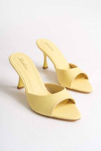 LDR Women's Yellow Pointed Toe Heeled Slippers