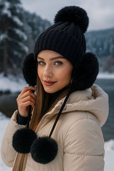 Axesoire 12766 Siyah Renk Kulaklıklı Ponponlu Bere