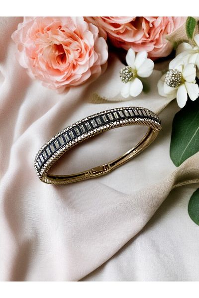 FAYRA ACCESSORIES Diamond Mounted Zircon Stone Handcuff Bracelet